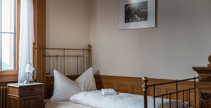 Einfaches Zweierzimmer in der Villa Cassel