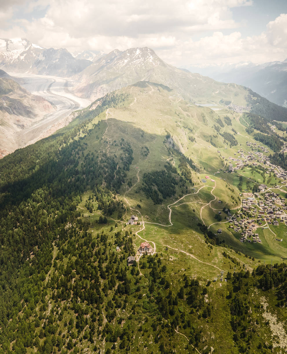 Die Villa Cassel und der Aletschgletscher von oben