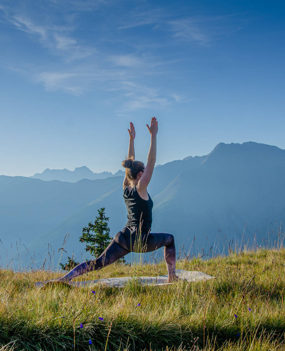 Yoga am Morgen auf dem Riederhorn